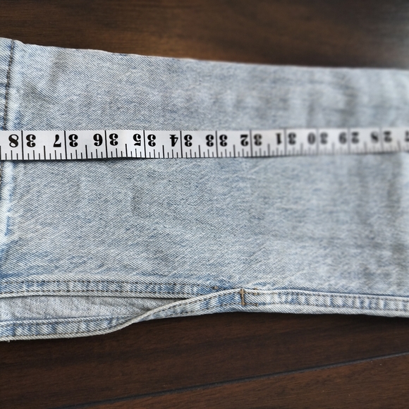 Levi's 70's High Rise Straight Jeans | Size 25 - Picture 14 of 16